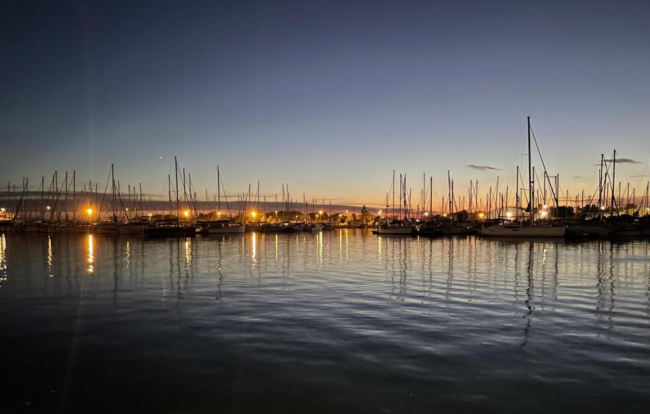 Studio - Les Pieds Dans L'Eau Agreable En Toutes Saisons 4 Couchages - Climatisation - Parking Prive - Piscine Sur Mer - Vue Magnifique Et Rare - Situation Optimum - Les Argonautes - Ile Des Pecheurs - Cap D'Agde Eksteriør bilde