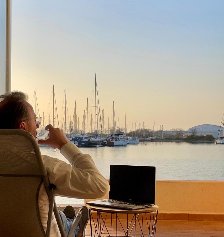 Studio - Les Pieds Dans L'Eau Agreable En Toutes Saisons 4 Couchages - Climatisation - Parking Prive - Piscine Sur Mer - Vue Magnifique Et Rare - Situation Optimum - Les Argonautes - Ile Des Pecheurs - Cap D'Agde Eksteriør bilde